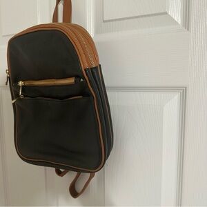 VALENTINA: BEAUTIFUL Leather Colorblock 3-Zip Convertible Backpack Bag